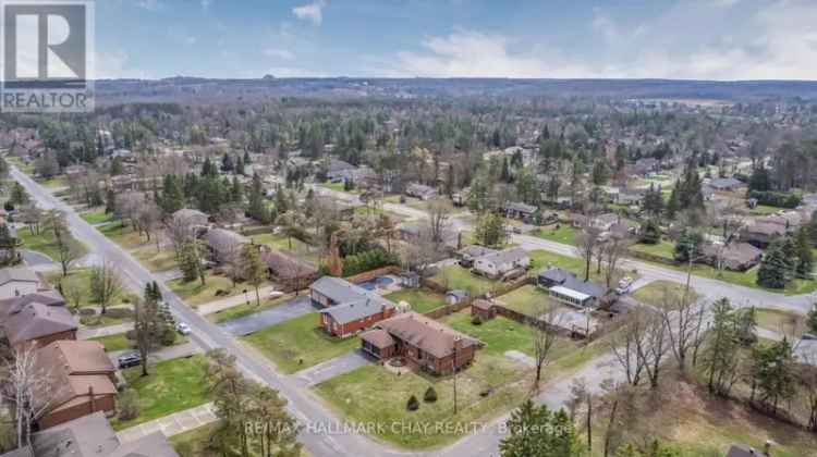 Spacious Midhurst Bungalow with Custom Kitchen and Potential In-Law Suite