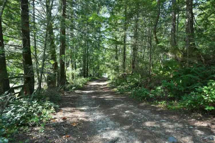 A $998,000.00 Manufactured with Land with 3 bedrooms in Pender Harbour Egmont, Sunshine Coast