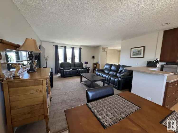 Amazing Bilevel Home in Castle Downs Huge Lot Updated Kitchen 4 Beds 2 Baths