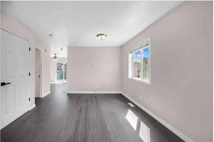 House For Rent in Calgary, Alberta