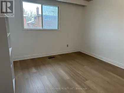 3 rooms apartment of 160 m² in Toronto