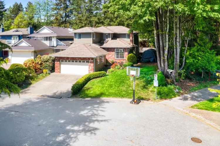 6 Bedroom Family Home near Deep Cove Trails