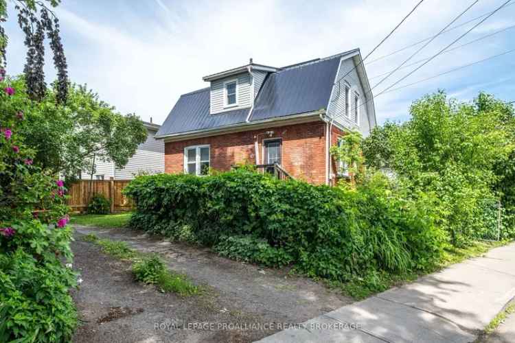 House For Sale in Kingston, Ontario