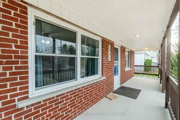 Charming Detached Bungalow in Lorne Park - Potential to Build 4500 Sq Ft Home