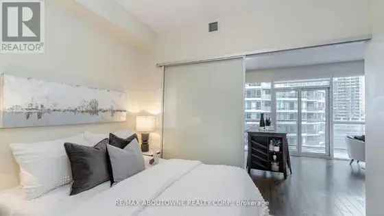 2 Room 10m² Toronto Apartment near Lake Amenities