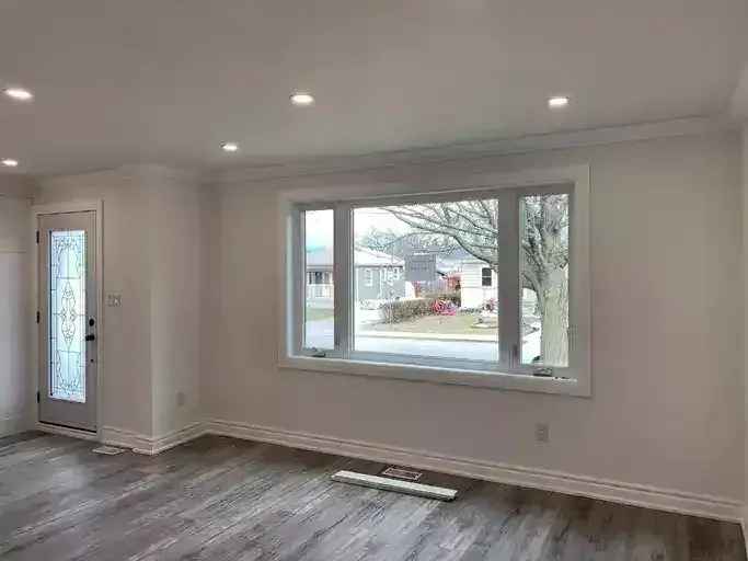 3 Bedroom Duplex Apartment West Hamilton Mountain