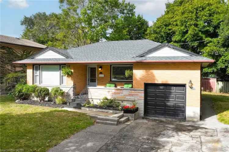 House For Sale in Kitchener, Ontario