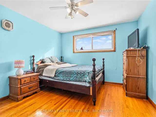 3-Bedroom Detached Backsplit in Kingston West End