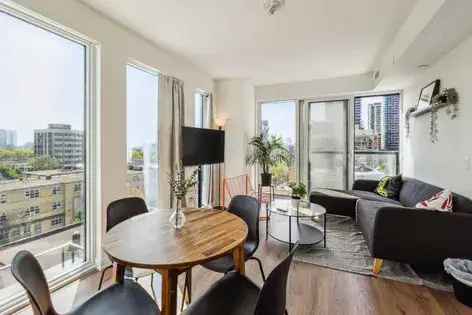 1 room apartment of 200 m² in Toronto