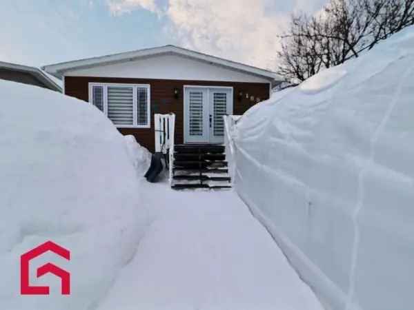 Renovated Bungalow 4 5 Bedrooms 2 Baths Family Home