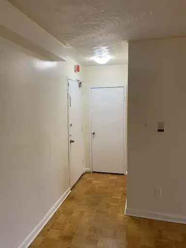 2-Bedroom Apartment in Toronto's Wycombe Apartments