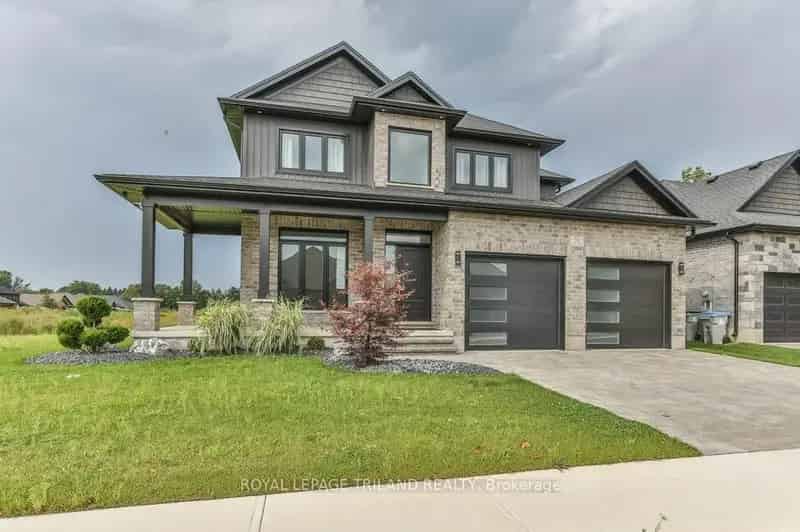 Modern Family Home 5 Bedroom 2.5 Bath New Construction