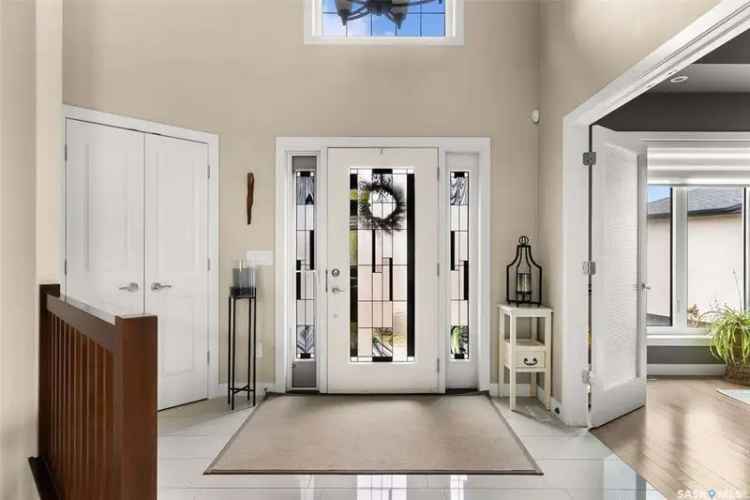 Regina Bungalow: South-Facing Backyard, Gourmet Kitchen, & Fully Developed Basement