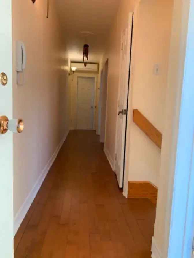 Beau appartement à Louer 6 1/2 disponible décembre