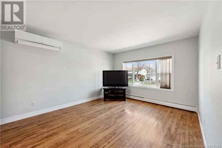 Well Kept Raised Ranch Family Home Near Schools