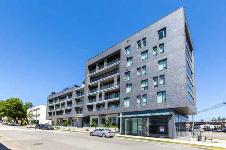 1 Bed 1 Bath Condo near Marine Gateway Skytrain