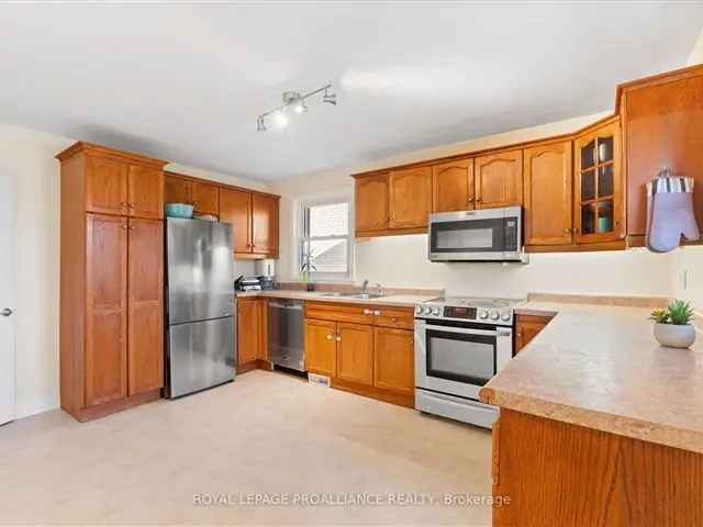 House For Sale in Belleville, Ontario