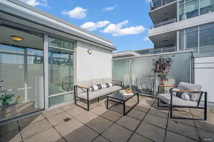 Sapperton Townhouse 3 Bed 2 Bath 1388 sq ft