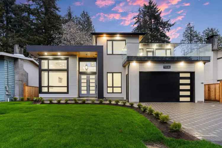 8 Bed 7 Bath House with Legal Suite Delta BC