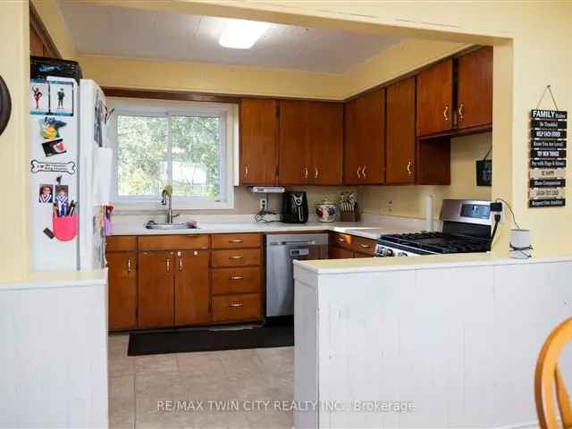 House For Sale in Scotland, Ontario