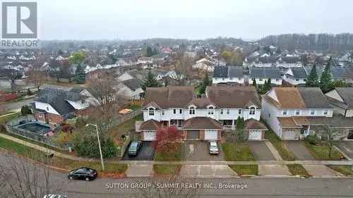 Freehold Townhouse Close To Amenities Cambridge Ontario