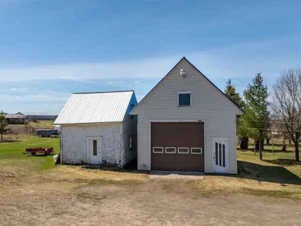 3-Bedroom 3-Bathroom House For Sale