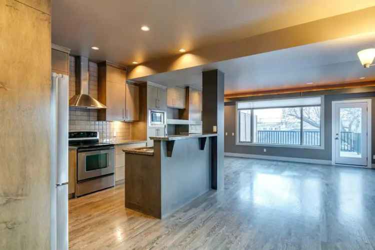 Marda Loop Semi-Detached Home 3 Bed 4 Bath Updated