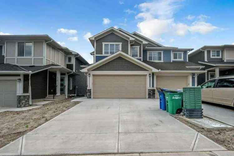 Duplex For Rent in Airdrie, Alberta