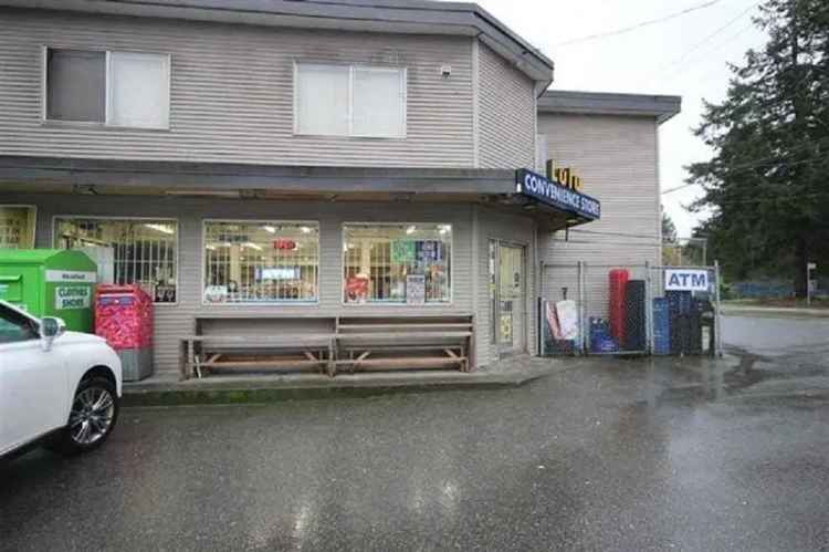 Mixed Use Building Guilford 3 Residential Units 1494 sq ft Retail