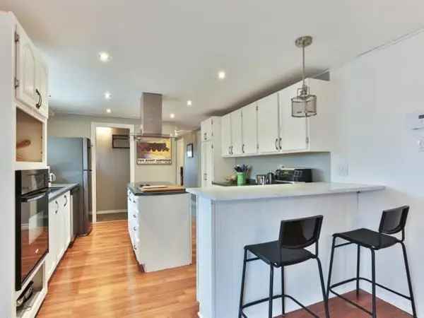 Large Mobile Home for Sale in Montérégie 3 Beds 2 Baths