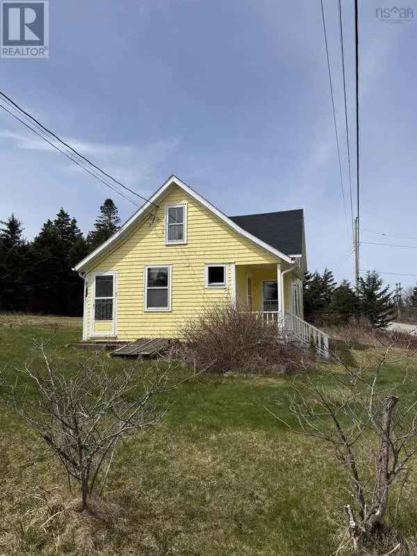 Fisherman's Harbour Summer Retreat 2.75 Acres 3 Bedroom Potential