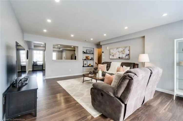 Townhouse For Sale in Mississauga, Ontario