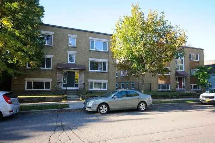Charming 3-Story Walk-Up in Ottawa's New Edinburgh