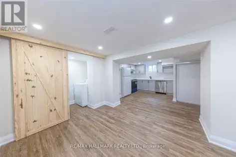 3 rooms apartment of 417 m² in Toronto