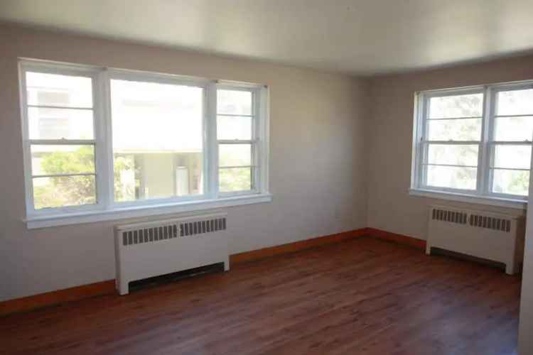 Rent Apartment in Sarnia with Community BBQ and Close to Bluewater Health