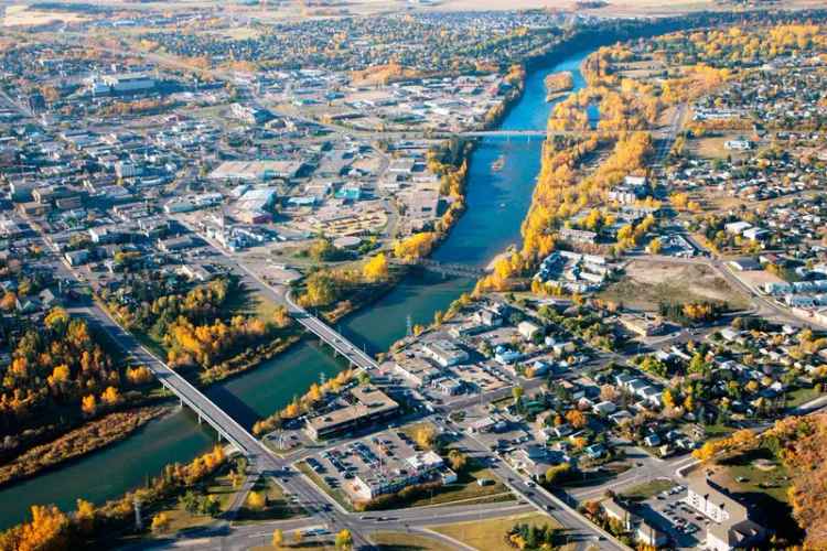 Retail Lease Opportunity in Red Deer with High Traffic Exposure