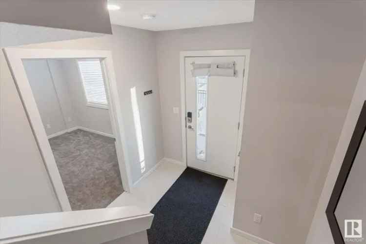 Buy townhome in Walker with 3 bedrooms and modern features