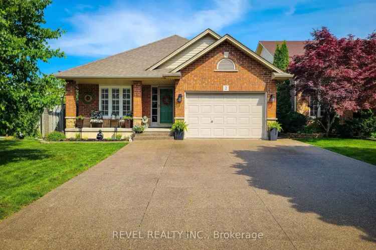 House For Sale in Hamilton, Ontario