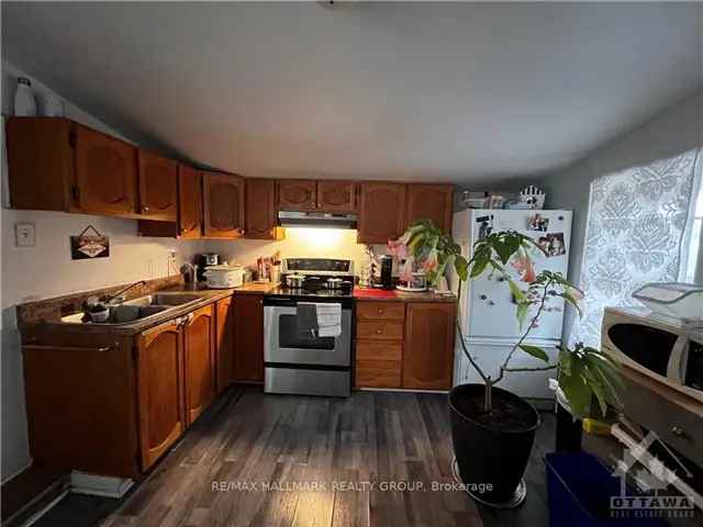 Duplex For Sale in Hawkesbury, Ontario