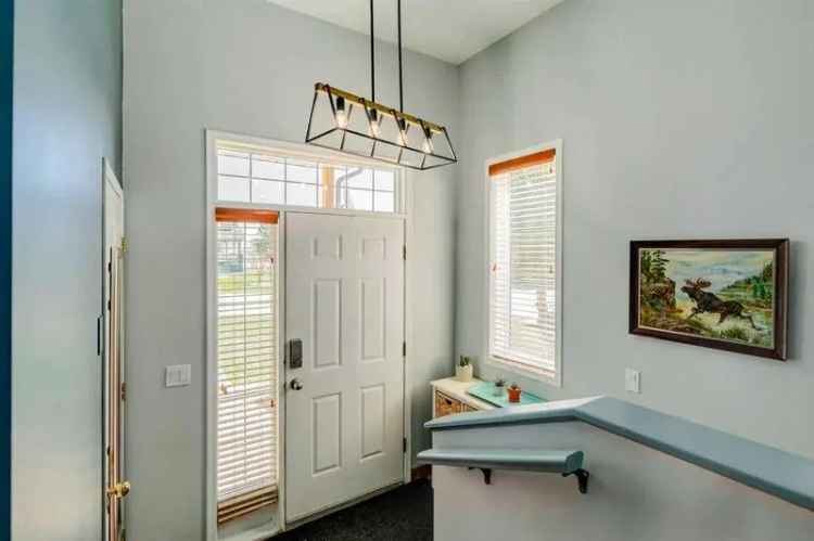 Rosemont Bungalow - Mountain Views - Park Backing