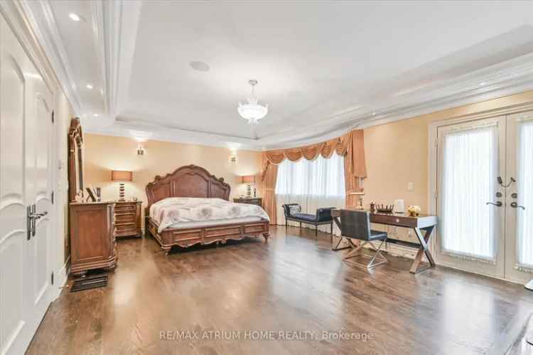 House For Sale in York Mills Road, Toronto, Ontario