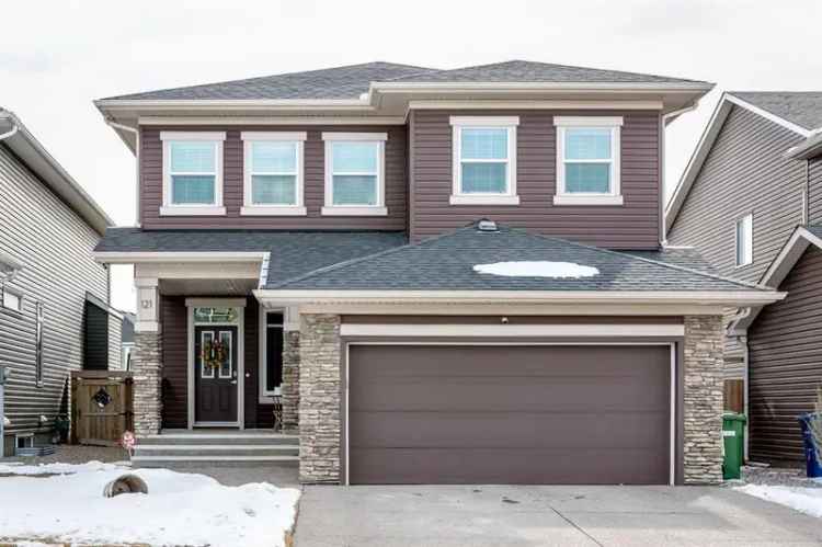 House For Sale in 121, Ravenskirk Close SE, Airdrie, Alberta