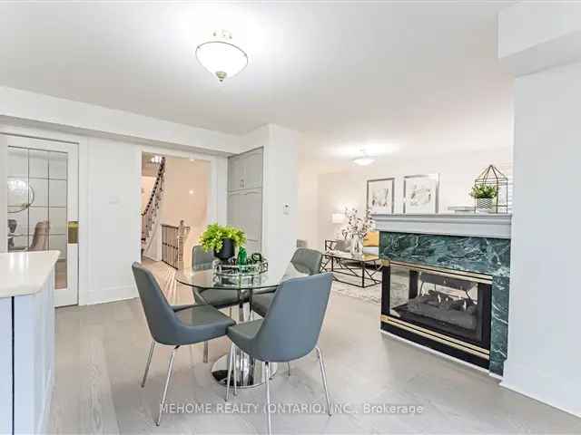 House For Sale in 1030, Old Oak Drive, Oakville, Ontario