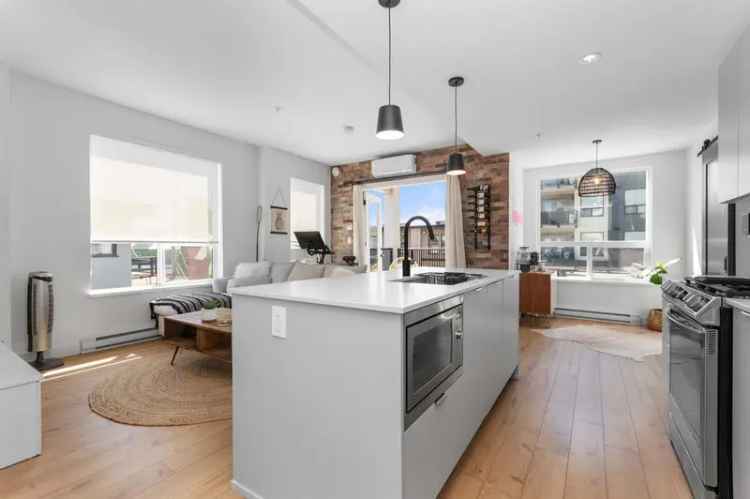 Downtown Abbotsford Condo: 2-Bed, 2-Ensuite Corner Unit