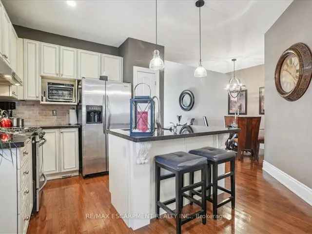 House For Sale in 2252, Highcroft Road, Oakville, Ontario