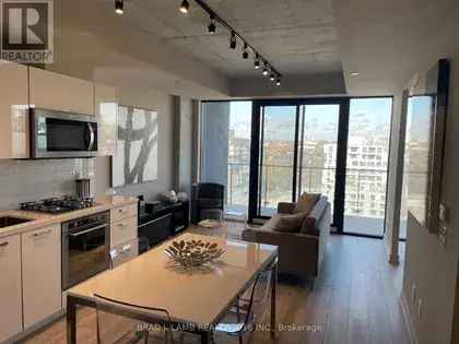 1 Bedroom + Den Apartment in Toronto's Woodsworth Building