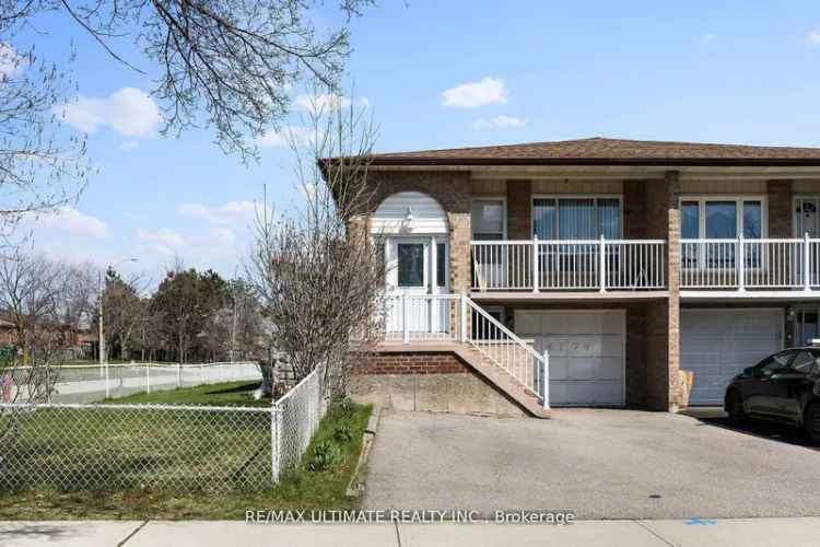 House For Sale in Mississauga, Ontario