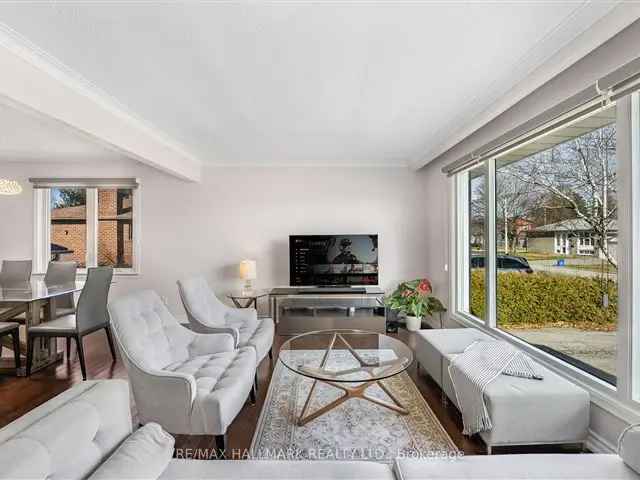 Stunning 3 2 Bedroom Bungalow in Richmond Hill