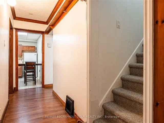 House For Sale in 70, Ward Avenue, Hamilton, Ontario