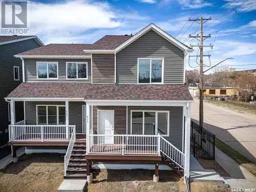 Townhouse For Sale In West Industrial, Saskatoon, Saskatchewan